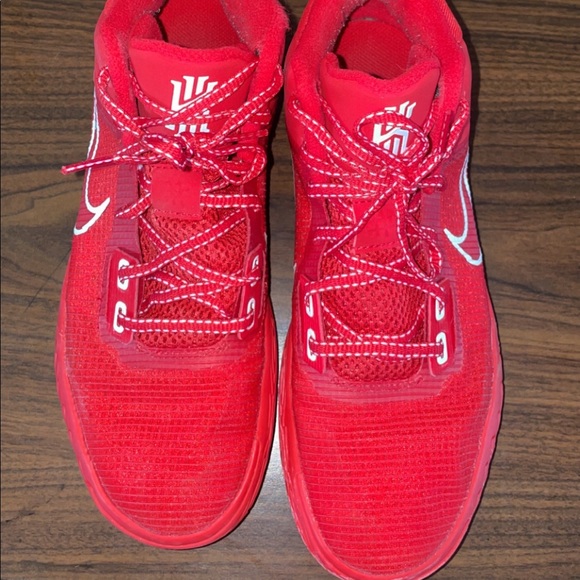 Red Nike Kyrie Flytrap size 7.5 - Picture 5 of 6